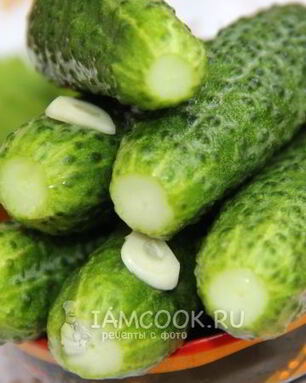 Огурцы малосольные на минеральной воде