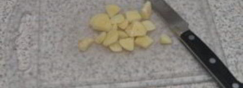 помидоры в собственном соку с чесноком. Шаг 2