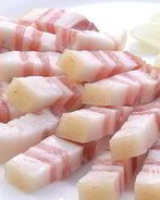 Сало, соленное с чесноком