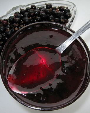 Сырое варенье из смородины