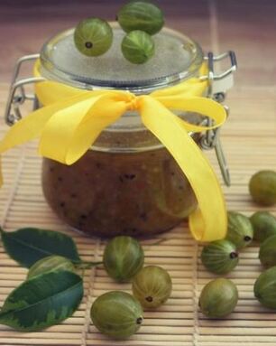 Варенье из крыжовника с грецким орехом и апельсином