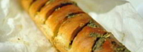 батон с чесноком и зеленью. Шаг 3