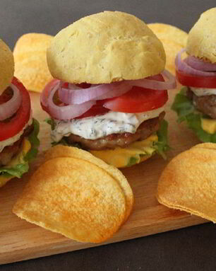 Бургер со свиным бифштексом