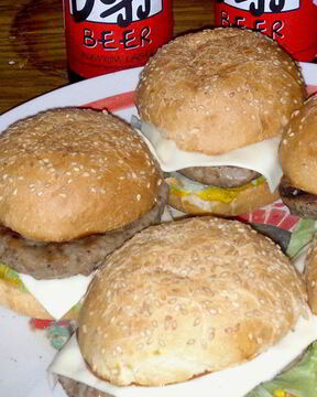 Бургеры с домашними булочками