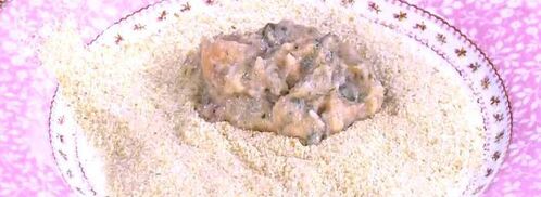 бургеры с котлетками из семги и каперсов. Шаг 6