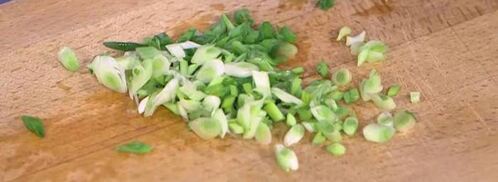 бургеры с креветками и зеленым луком. Шаг 2