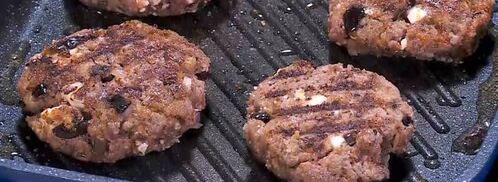 бургеры с ягнятиной, фетой и оливками. Шаг 14