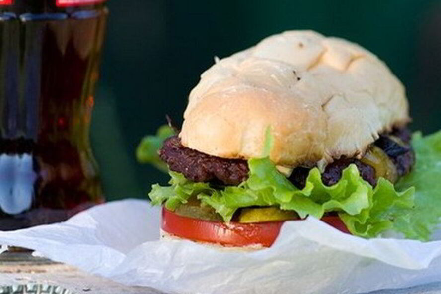 Рецепт домашних гамбургеров с соусом табаско