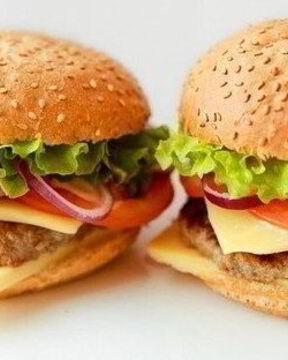 Гамбургеры с домашними булочками на дрожжах