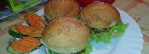 гамбургеры с корейской морковкой. Шаг 9