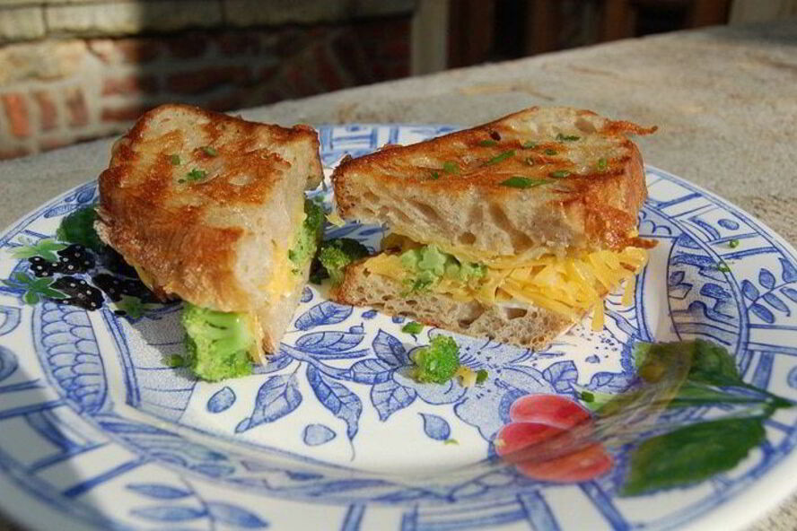 Рецепт бутерброда с брокколи и сыром