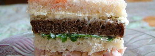 бутербродный тортик с окороком и яйцом. Шаг 10