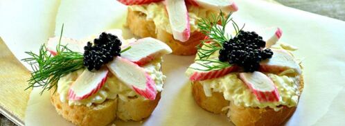 бутерброды с черной икрой и крабовыми палочками. Шаг 6
