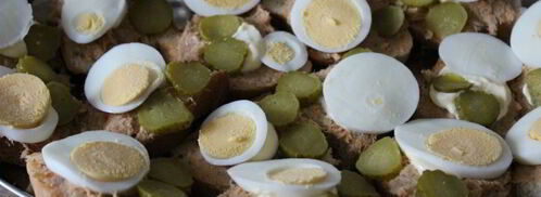 бутерброды с консервированным лососем. Шаг 3