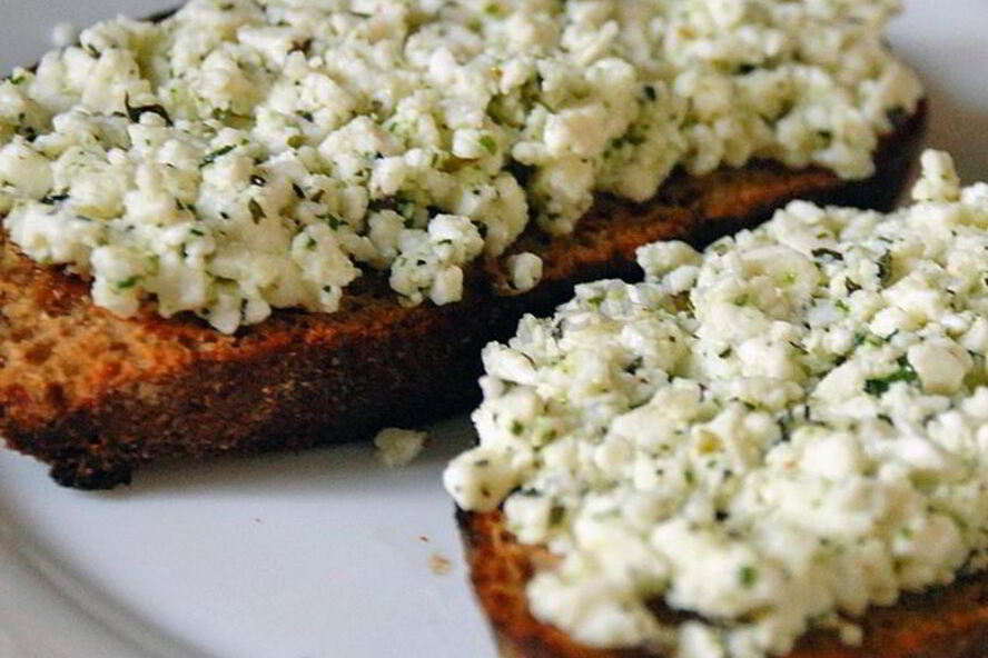 Рецепт бутербродов с творогом и зеленью