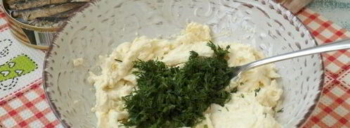 бутерброды со шпротами и сливочным маслом. Шаг 4