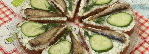 бутерброды со шпротами и сливочным маслом. Шаг 8