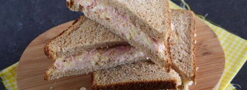 горячие бутерброды с колбасой и сыром в духовке. Шаг 8