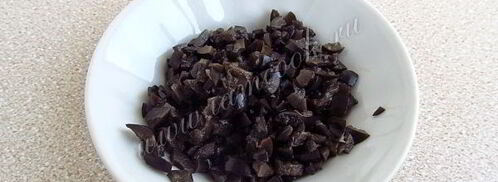 горячие бутерброды с консервированным лососем и маслинами. Шаг 5