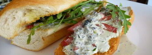 горячий бутерброд с колбасой и сметанным соусом. Шаг 5