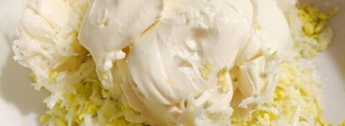 закусочные бутерброды со шпротами. Шаг 2