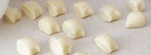 чебуреки с творогом и зеленью. Шаг 4