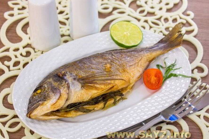 Рецепт дорадо, маринованная в соевом соусе, запеченная с травами