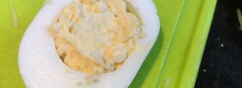 яйца, фаршированные икрой. Шаг 4