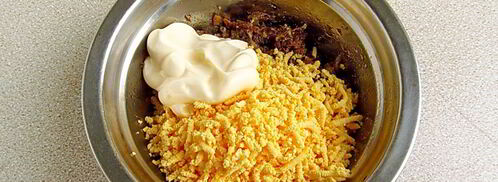 яйца, фаршированные шпротами. Шаг 4