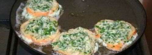 гренки с сыром и яйцом на сковороде. Шаг 5