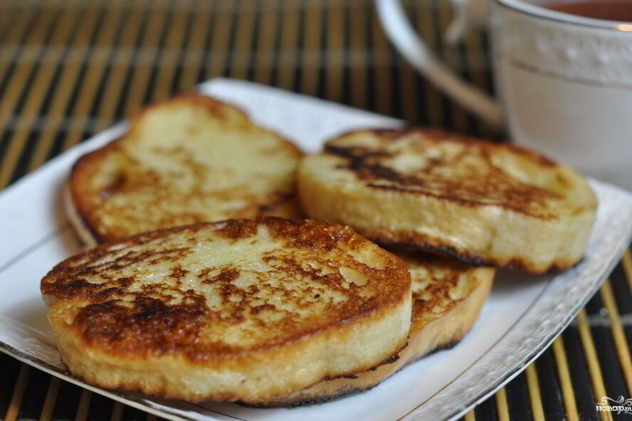 Рецепт гренков с яйцом на сковороде