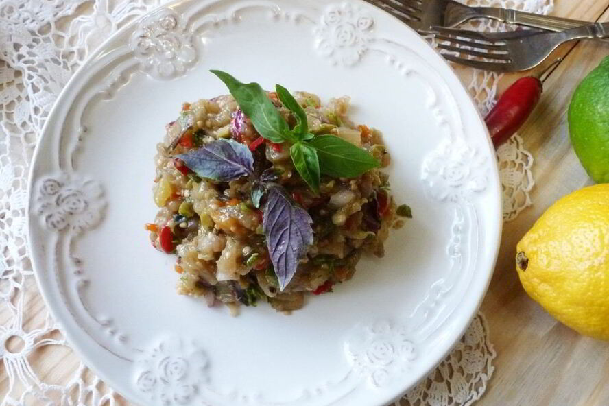 Рецепт икры из запеченных овощей с оливками и каперсами