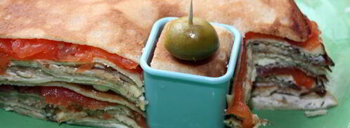 канапе из блинов на шпажках. Шаг 5