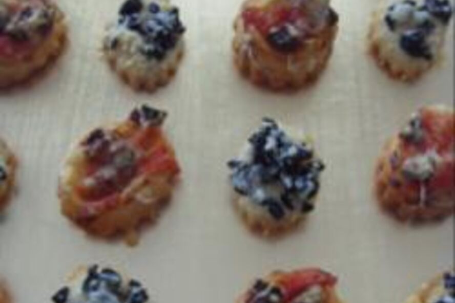 Рецепт канапе из слоеного теста