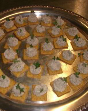 Канапе с муссом из лосося