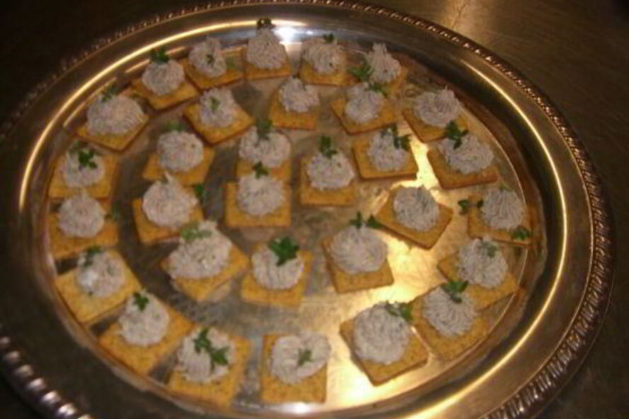 Рецепт канапе с муссом из лосося