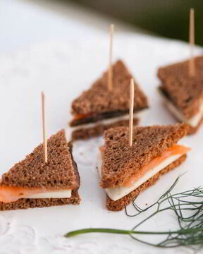 Канапе с семгой