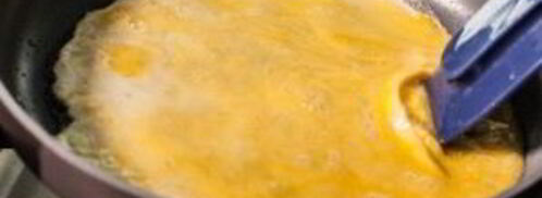 омлет обычный с молоком. Шаг 3