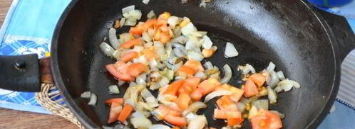 омлет с горбушей в духовке в горшочке. Шаг 3