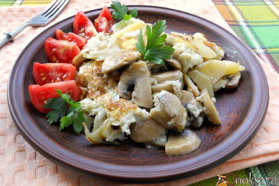 Рецепт омлета с картофелем и шампиньонами