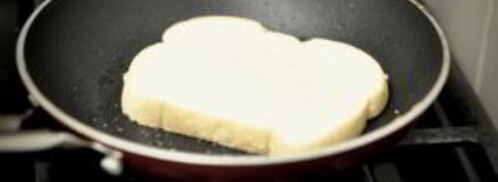 омлет с хлебом и сыром. Шаг 6