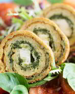 Омлетные трубочки со шпинатом и хлопьями