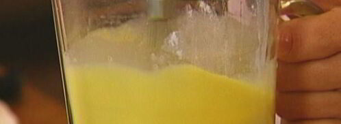 сладкий ванильный омлет с ягодами. Шаг 2