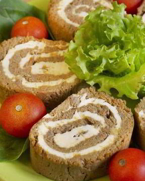 Нежный печеночный паштет с маслом