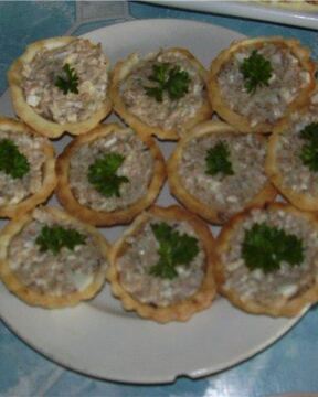 Паштет из куриной печени в тарталетках