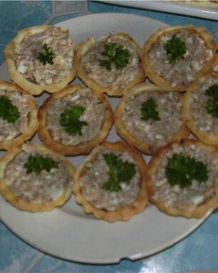 Паштет из куриной печени в тарталетках