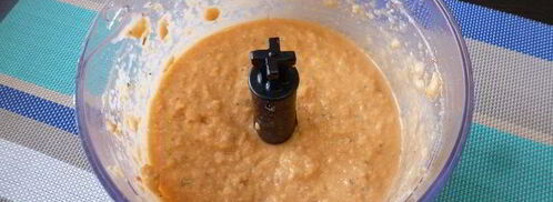 паштет из нута с вялеными томатами и маринованным огурчиком. Шаг 6