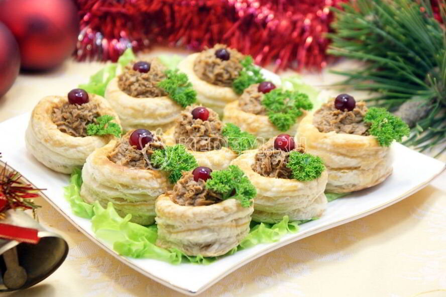 Рецепт праздничного паштета в волованах