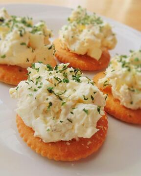 Яичный паштет с плавленым сыром