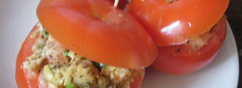 помидоры фаршированные курицей, сыром и гренками. Шаг 5